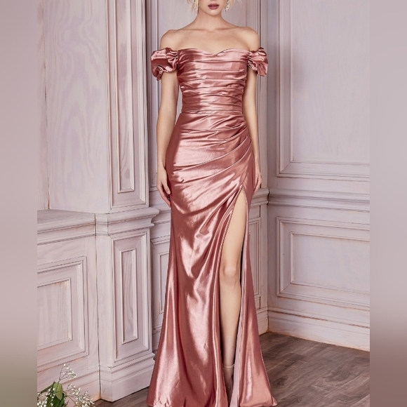 COPY - Plus size long off the shoulder blue, gold, red, emerald green fitted go… - Picture 3 of 10